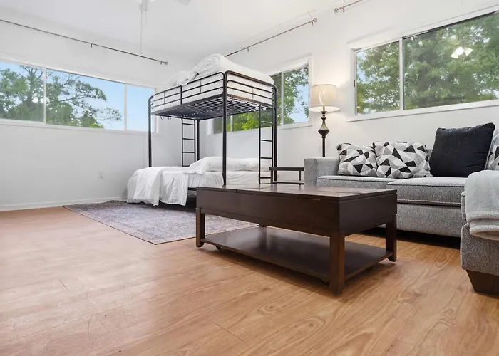 Byron St 5br Single Unit Downtown Lafaytte *